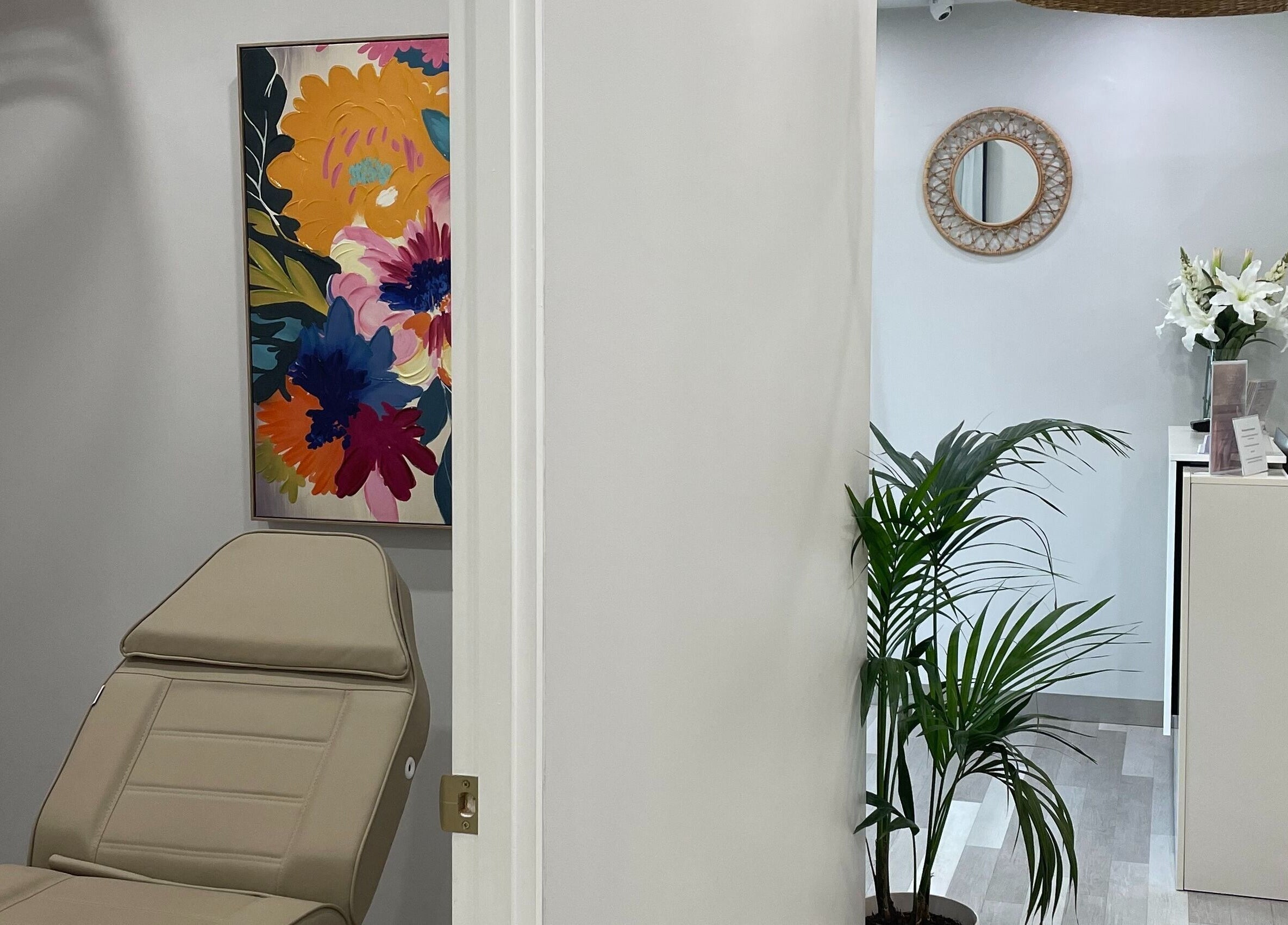 The Skin Edit - Quinns Rocks, featuring vibrant art and a stylish lounge in Quinns Rocks, Western Australia, AU.