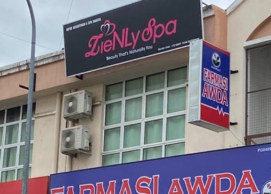Zie N Ly Spa storefront in Changlun, Kedah, MY with eye-catching signage.