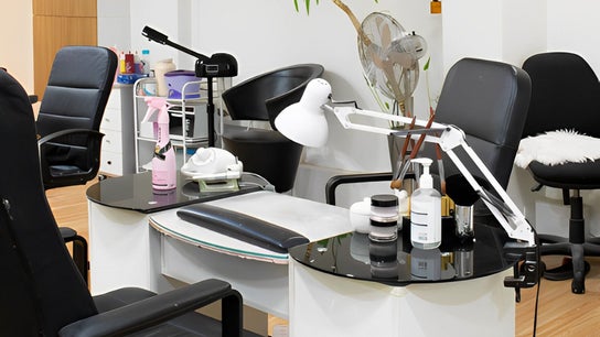 Rain’s Nailz, Hair & Beauty Salon