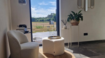 Rustige zithoek bij JOY in Meerhout, Vlaanderen, BE met uitzicht op het landschap.
