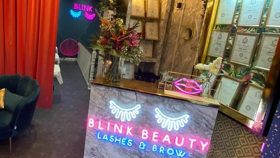 Blink Beauty Lashes Boutique image 1