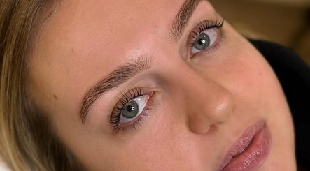 Charlotte Luxon Brow Stylist, bilde 2