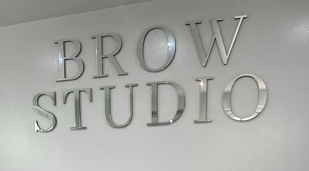 Charlotte Luxon Brow Stylist, bilde 3