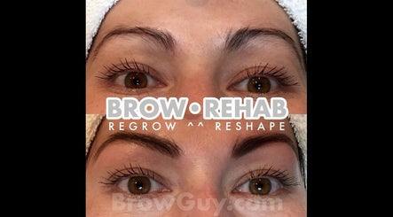 BrowGuy Pop Up Pluquería : Virtual image 3