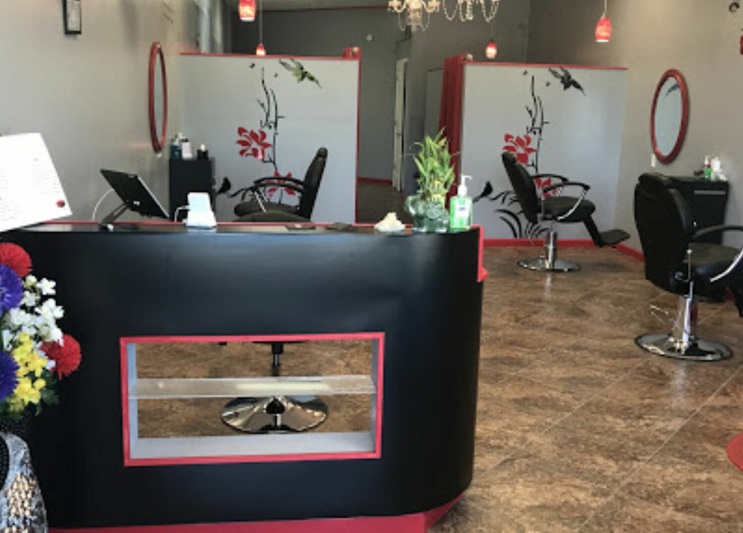 Elegant reception of Makeover Planet in Poughkeepsie, New York, US with modern decor and styling chairs.