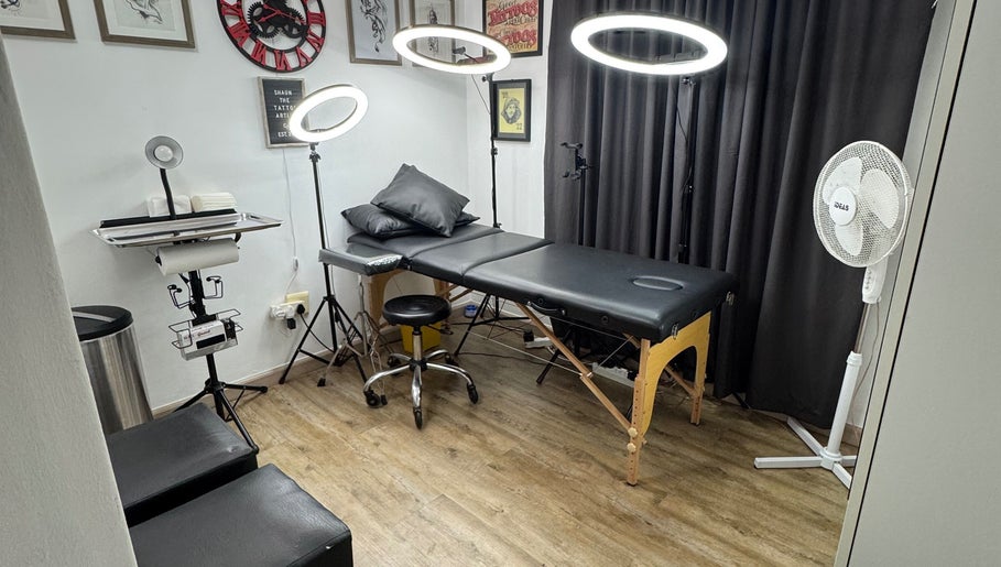 Shaun the Tattoo Artist imagem 1