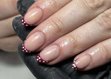 Stylish polka dot nail art at Get The Gloss, Hamilton, Scotland, GB.