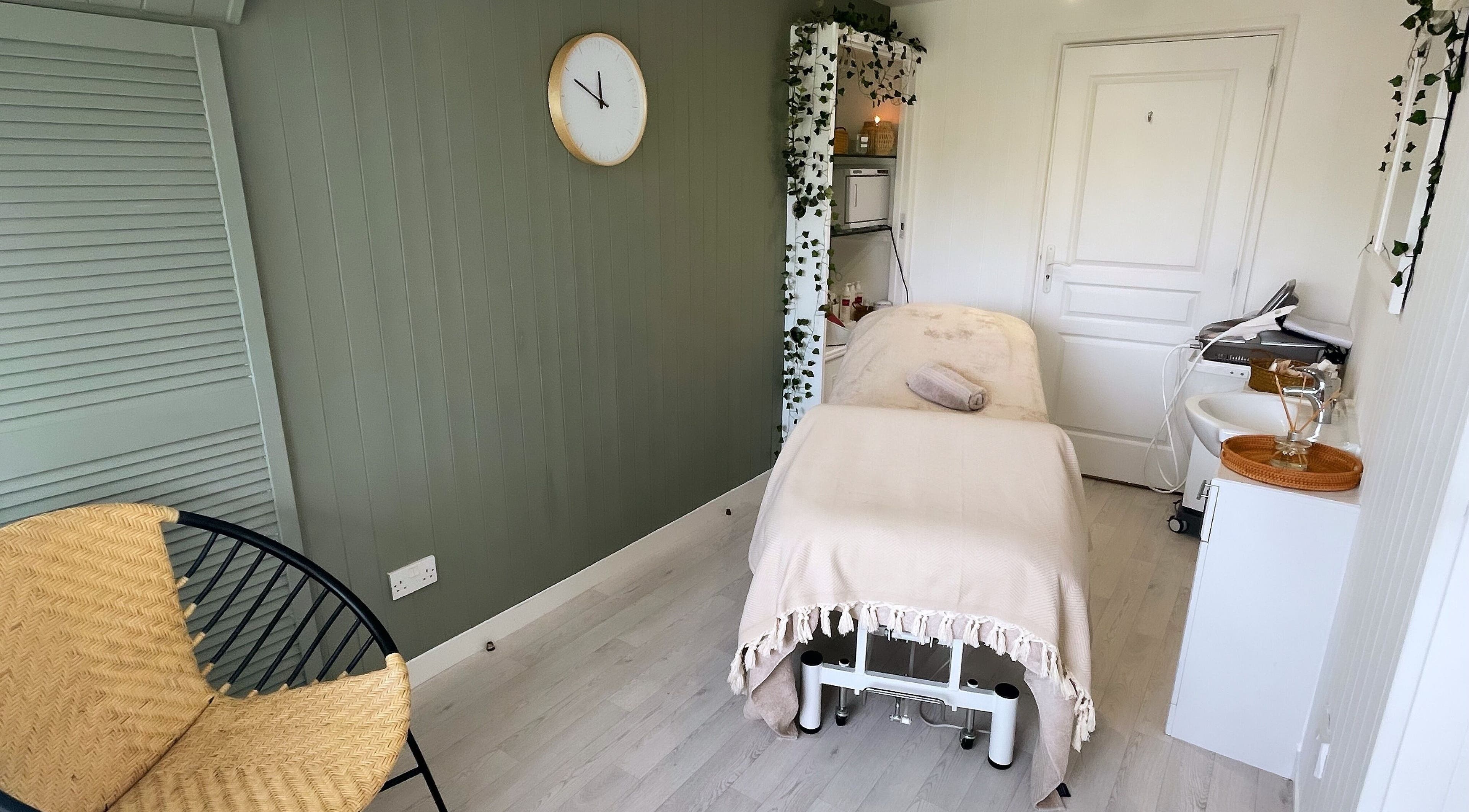 Calm treatment room at Kim Le Brun Advanced Skin & Beauty, Jersey, St. Peter, JE with serene decor.