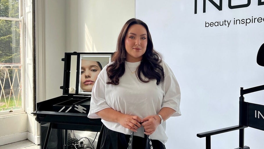 Laura Ward Makeup and Brows image 1