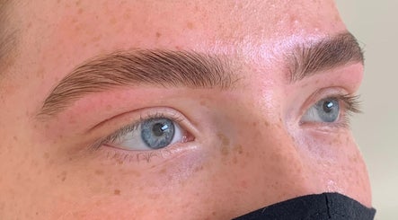 Laura Ward Makeup and Brows image 2