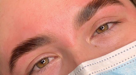 Laura Ward Makeup and Brows image 3