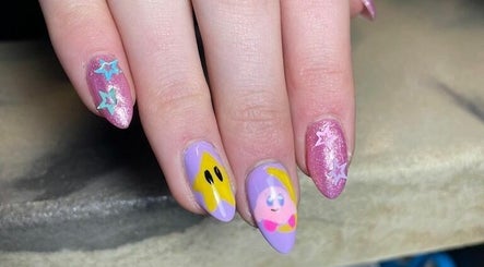 Diamond Dust nails image 2