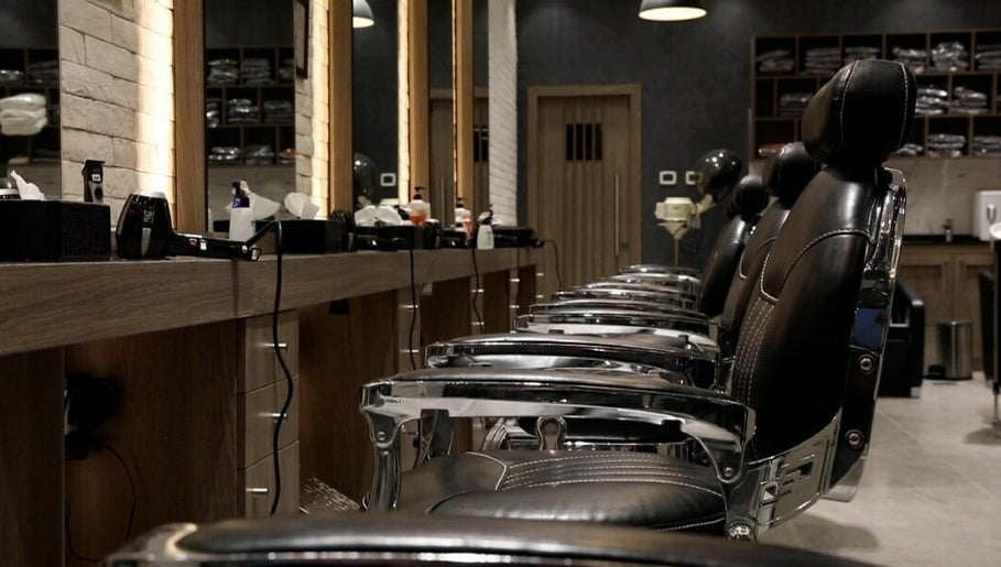 Hair Fusion Gents Salon Mirdif imagem 1