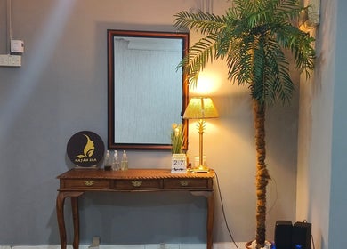 Ambient corner in Najah Spa - Spa & Salon Wanita Senawang, Negeri Sembilan with mirror and plant. Seremban, Negeri Sembilan, MY.