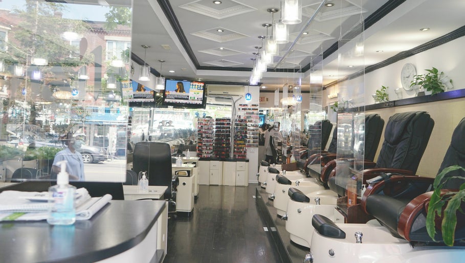 Mnails image 1