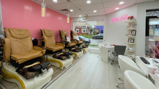 Studio 16 Beauty Salon