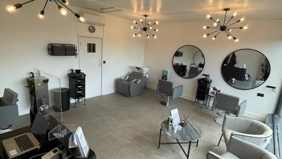 Sage Hair Studio, bilde 1