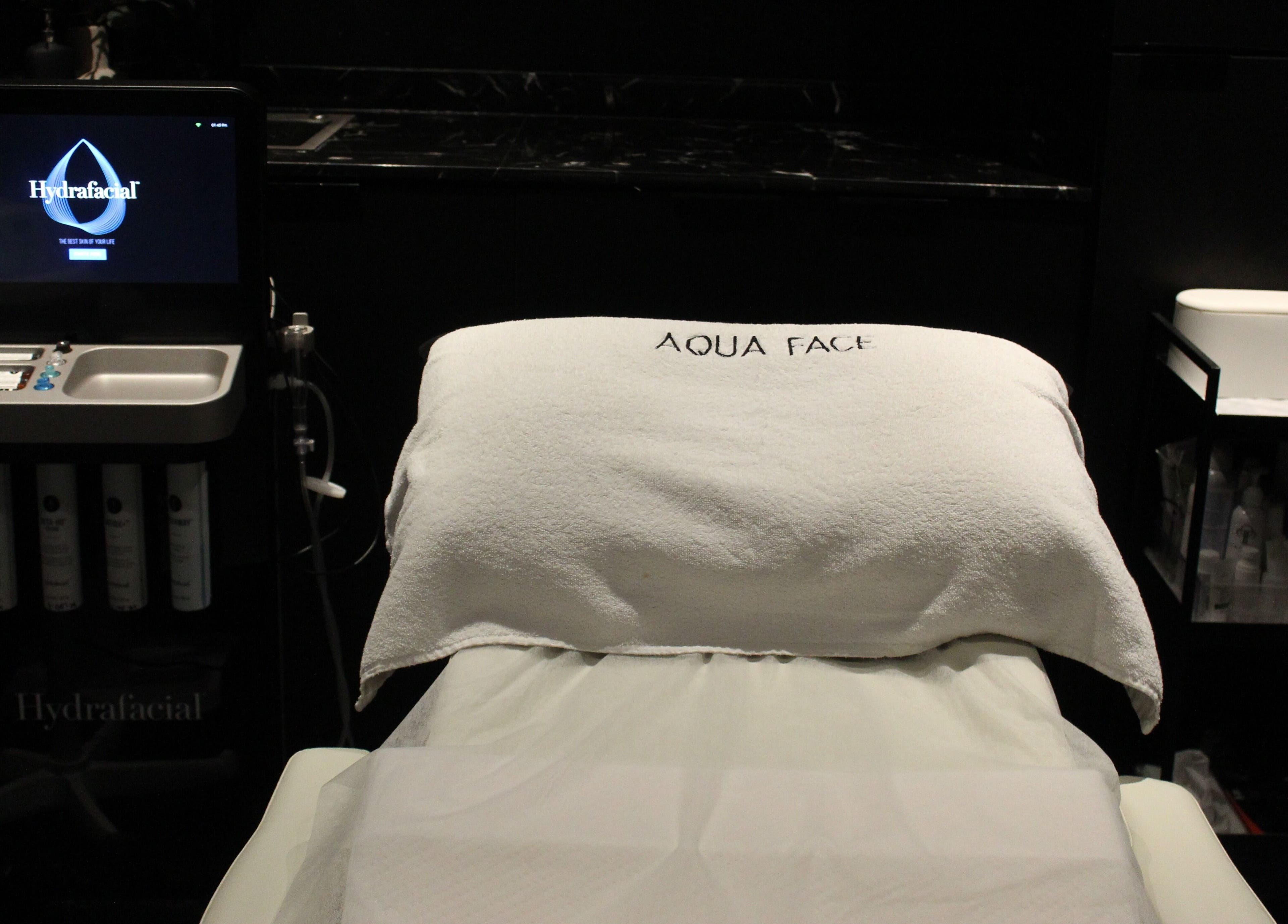 Relaxing treatment bed at Aqua Face Facial Bar in Dubai, Dubai, AE, ready for a rejuvenating facial experience.