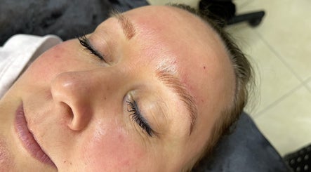 Close-up of perfected eyebrows at Lené Naudé PMU & Aesthetics, Benoni, Gauteng, ZA. Showcases precision beauty work.