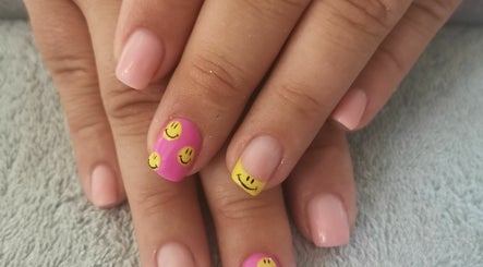 Artistique Nails and Beauty зображення 2