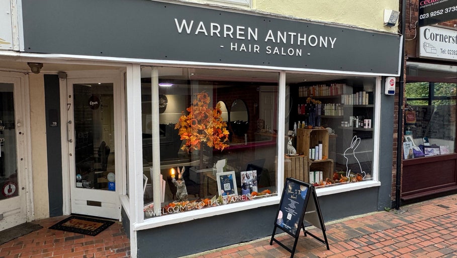 Warren Anthony Hair Salon – kuva 1