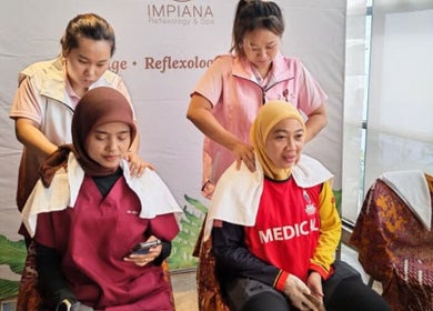 Therapists providing relaxing massages at Excellent Song Yan, Bentong, Pahang, MY, promoting wellness.