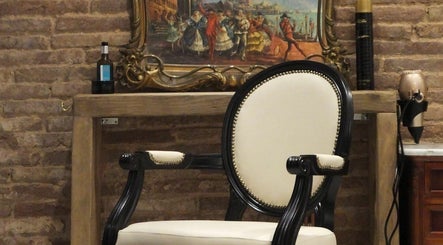 Figaro Hair Salon Gracia – obraz 2