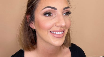Shawndelle Scott Make Up Artistry image 2