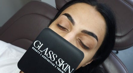 Imagen 2 de Glass Skin