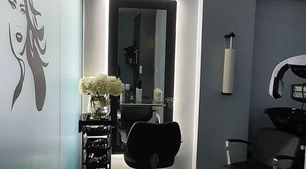 Imagen 2 de Magnetic Unisex Hair Salon Ealing