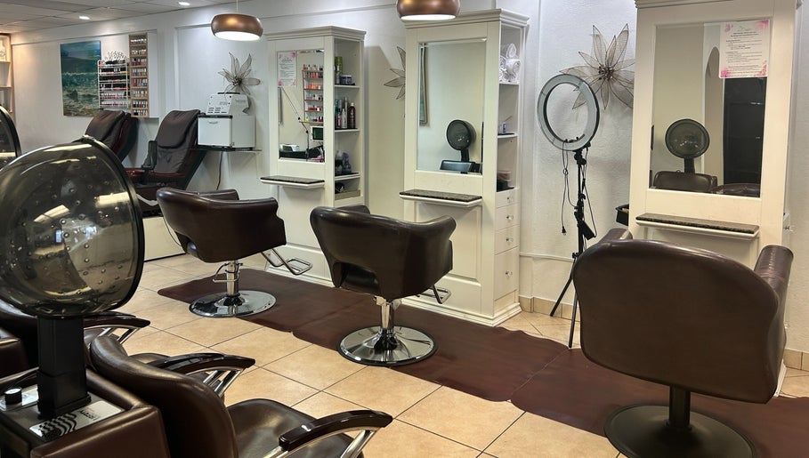 S&S Beauty Salon & Spa imagine 1