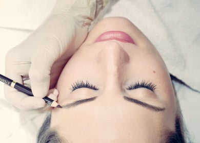 Eyebrow shaping at Brows by Patsy in Dubai, Dubai, AE featuring expert precision and care.