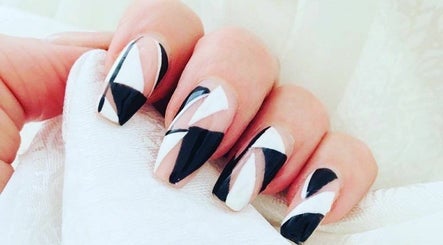 Nail Addiction DBN image 2