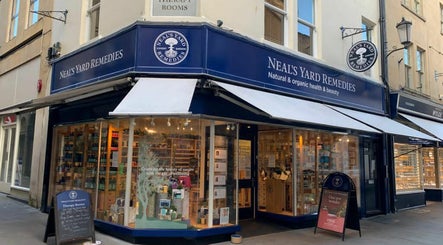 Bath Natural Remedies (Neal's Yard Remedies Heritage Partner) afbeelding 3