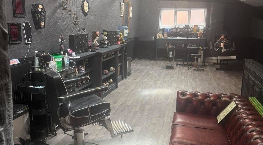 Trendy beauty studio at Inferno Fossa in Douglas, Middle, GB with modern decor and inviting atmosphere.