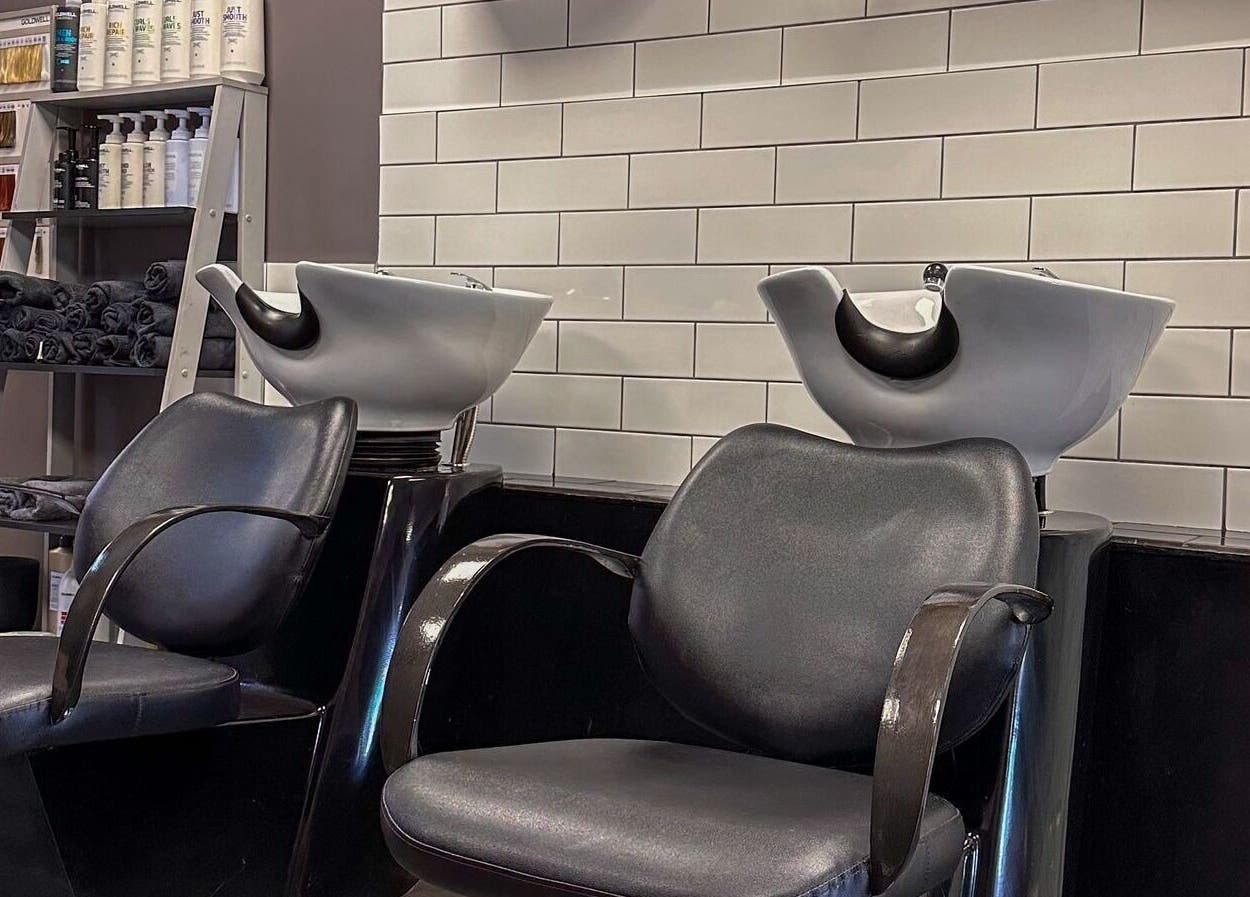 Stylish wash stations at Mane Street Salon LLP, East Grinstead, England, GB.