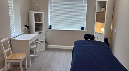 Hayley McKendrick Massage Therapy imagem 3