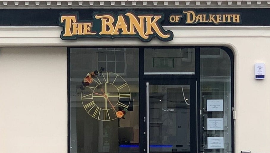 The Bank, bilde 1