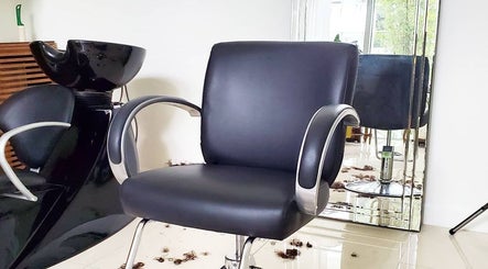 Sodada Salon image 3