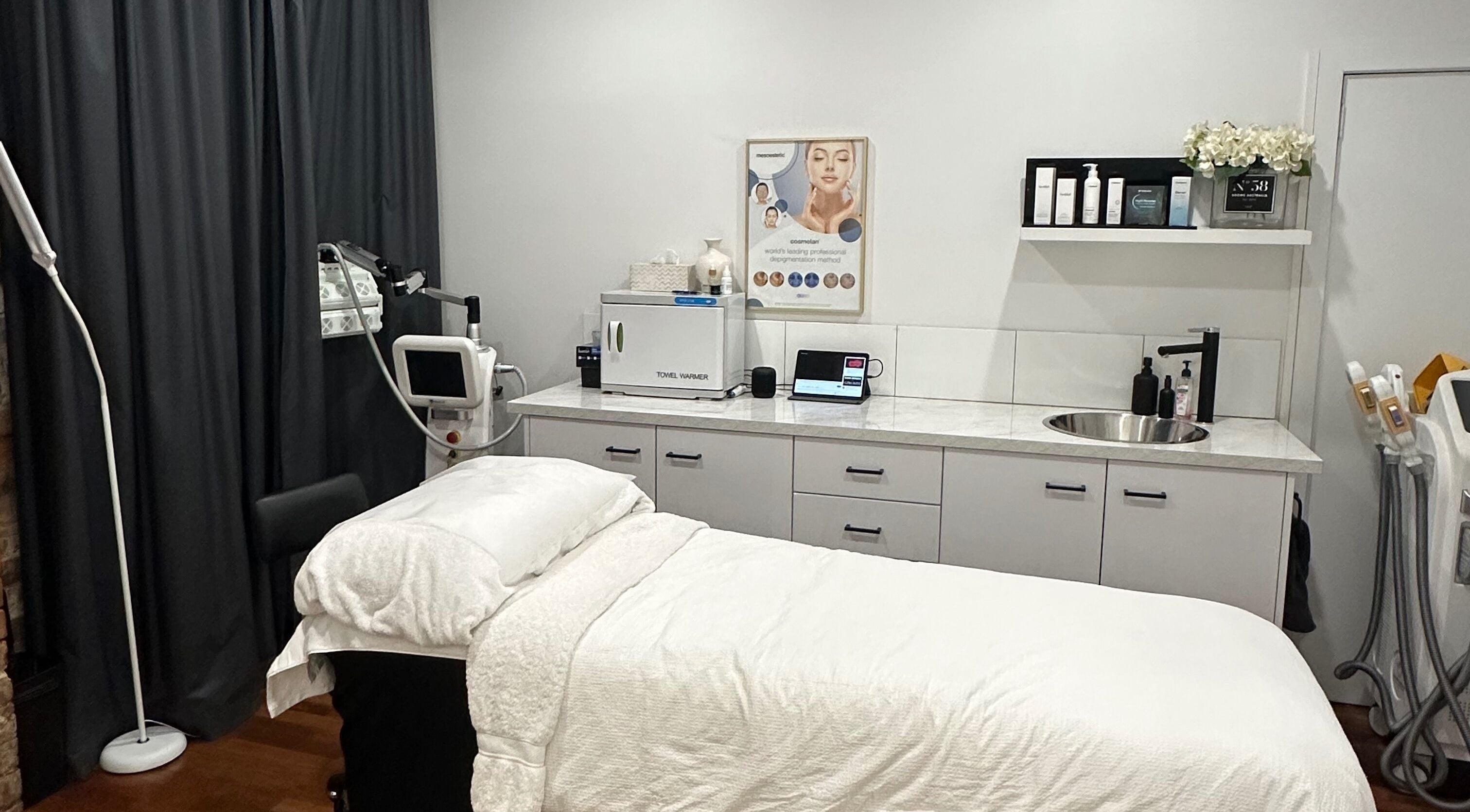 Calming treatment room at Brows Australia - Launceston, showcasing modern equipment in Launceston, Tasmania, AU.