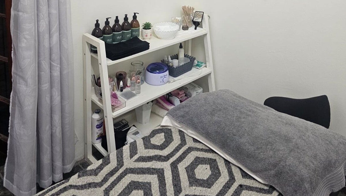 Relaxing treatment area at Salon Beautè in Hillcrest, Kwazulu-natal, ZA, featuring a serene setting.