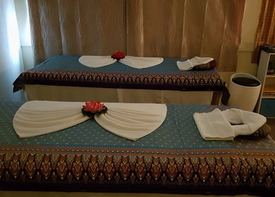Relaxing massage tables with decor at Sala Thai Massage Takapuna, Auckland, Auckland, NZ.