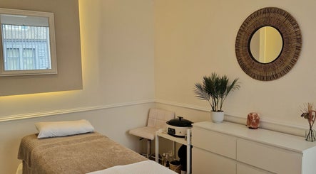 Joanne Helen Beauty Clinic, bild 2