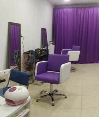 Laxmi  Nail Salon Spa y Therapias Holisticas Bild 2