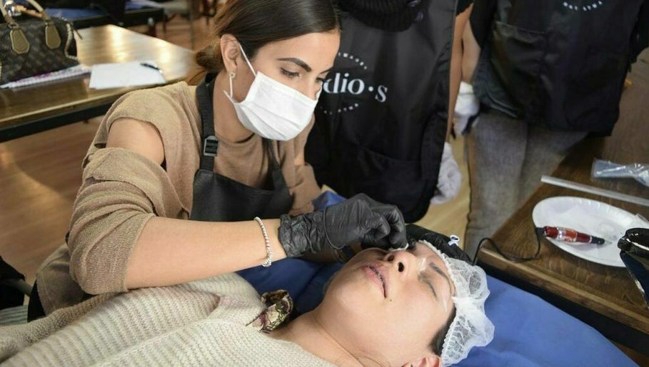 Dynamic Brows image 1