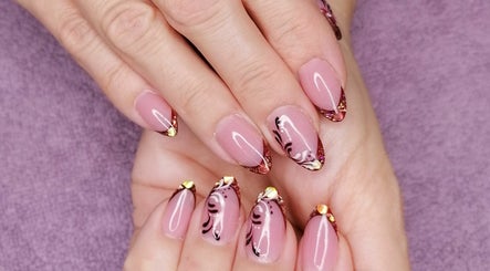 Exquisite Laser Clinic & Nail Bar image 3