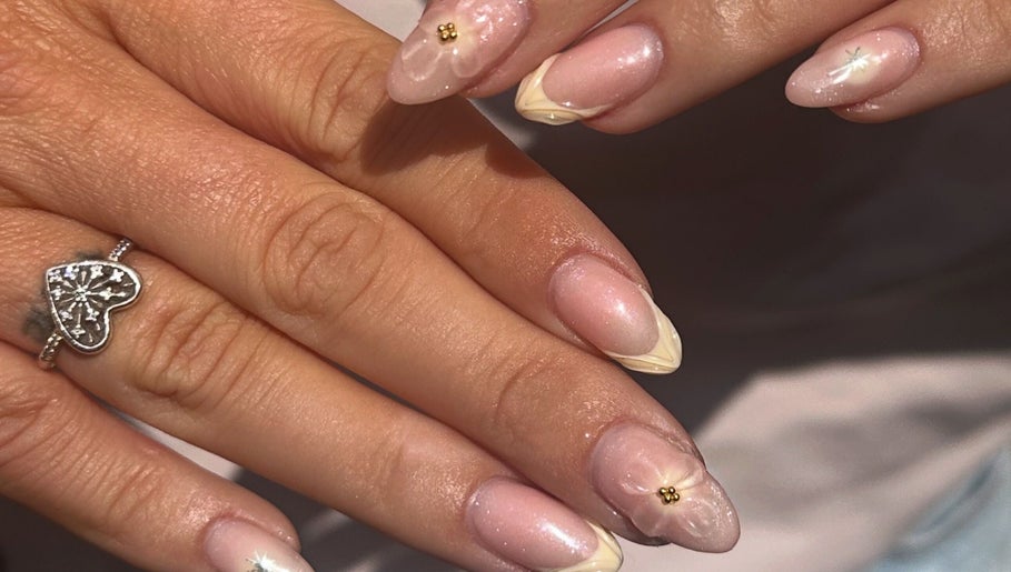 NailsByEmKnapper – kuva 1