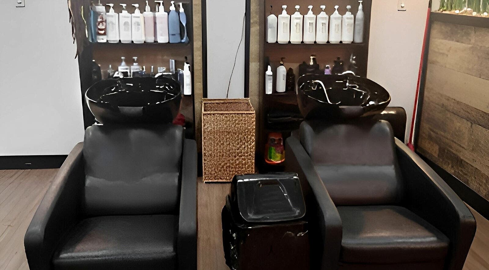 Stations de lavage modernes à Concept K, Saint-Zotique, Québec, CA. Confort et style pour une expérience luxueuse.