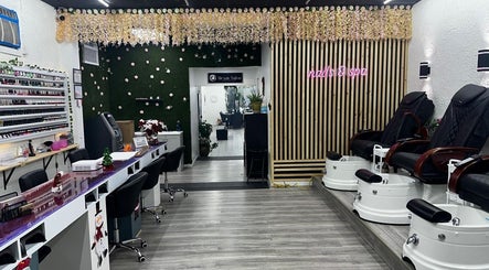 Alexa’s Dominican Salon imaginea 3