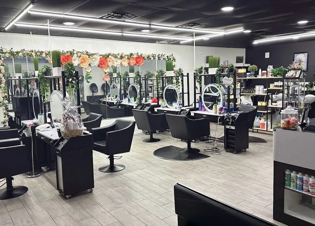 Interior of Alexa’s Dominican Salon in Woodbridge Township, New Jersey, US, featuring chic styling stations.